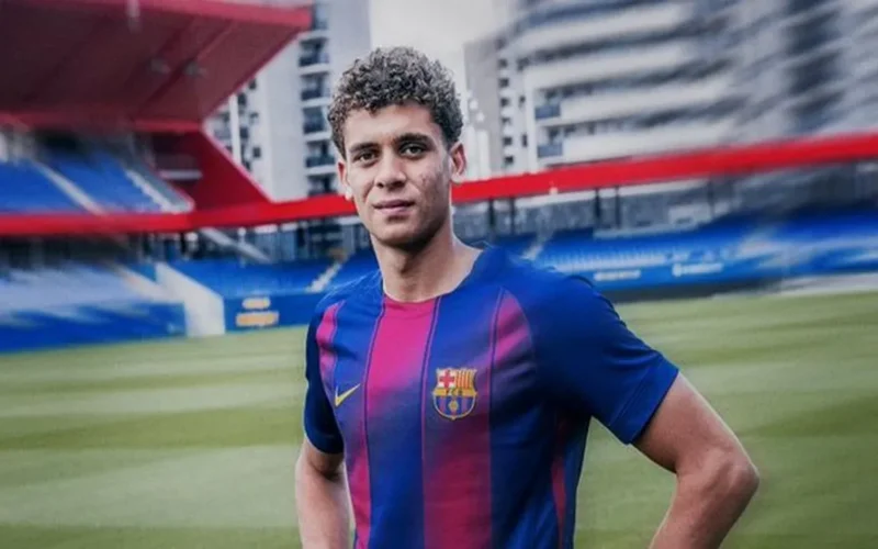 تطور جديد بعد غياب 8 أسابيع لحل أزمة حمزة عبد الكريم في برشلونة